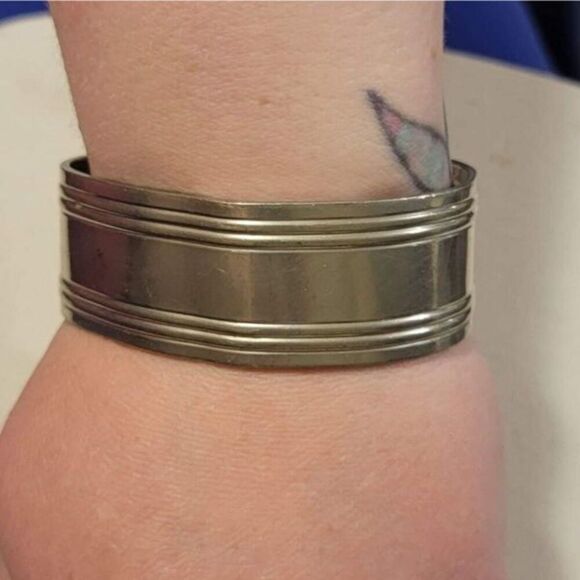 Vintage Colonial Pewter Cuff Bracelet By Boardman - Picture 1 of 10